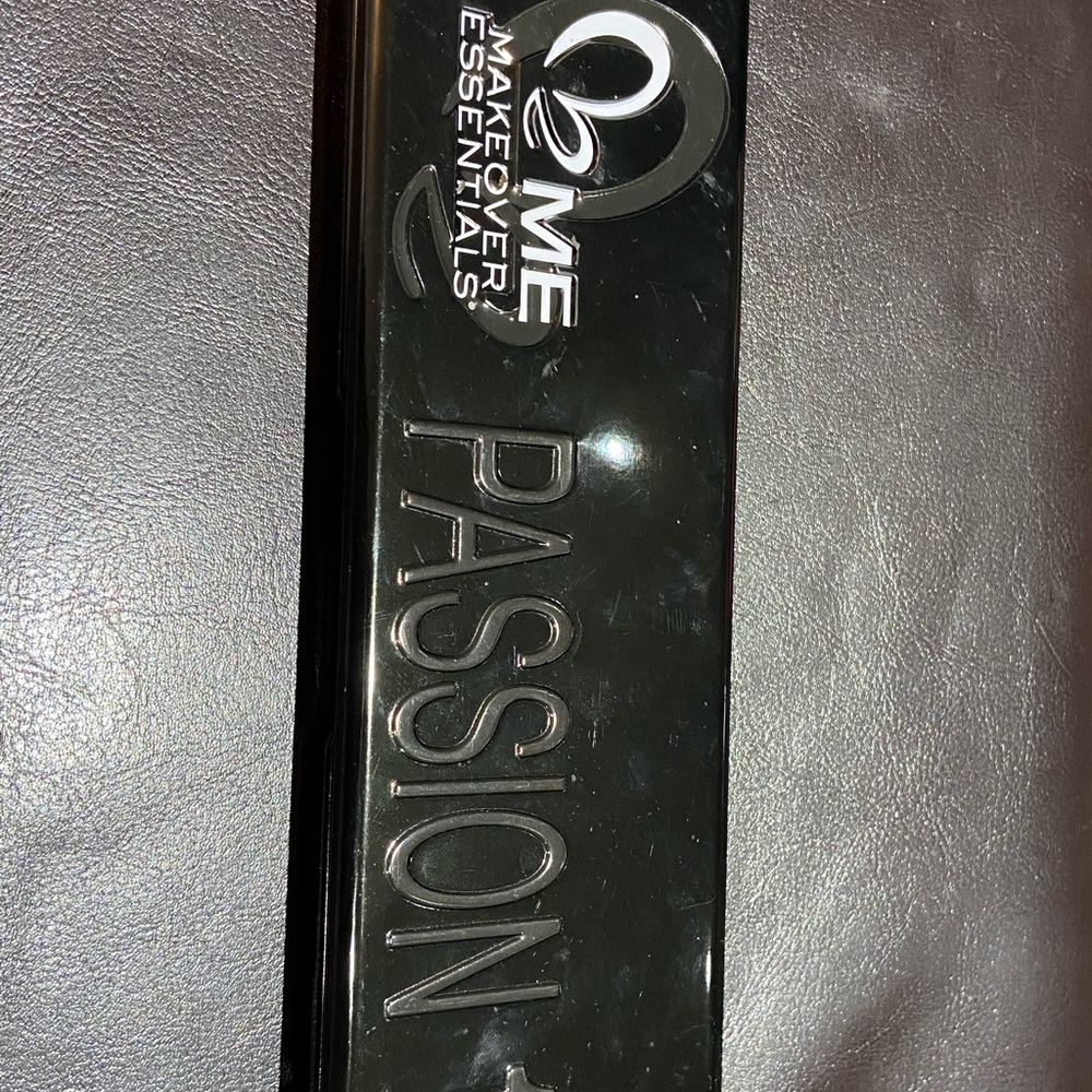 Makeover Essentials Passion10 Eyeshadow Palette